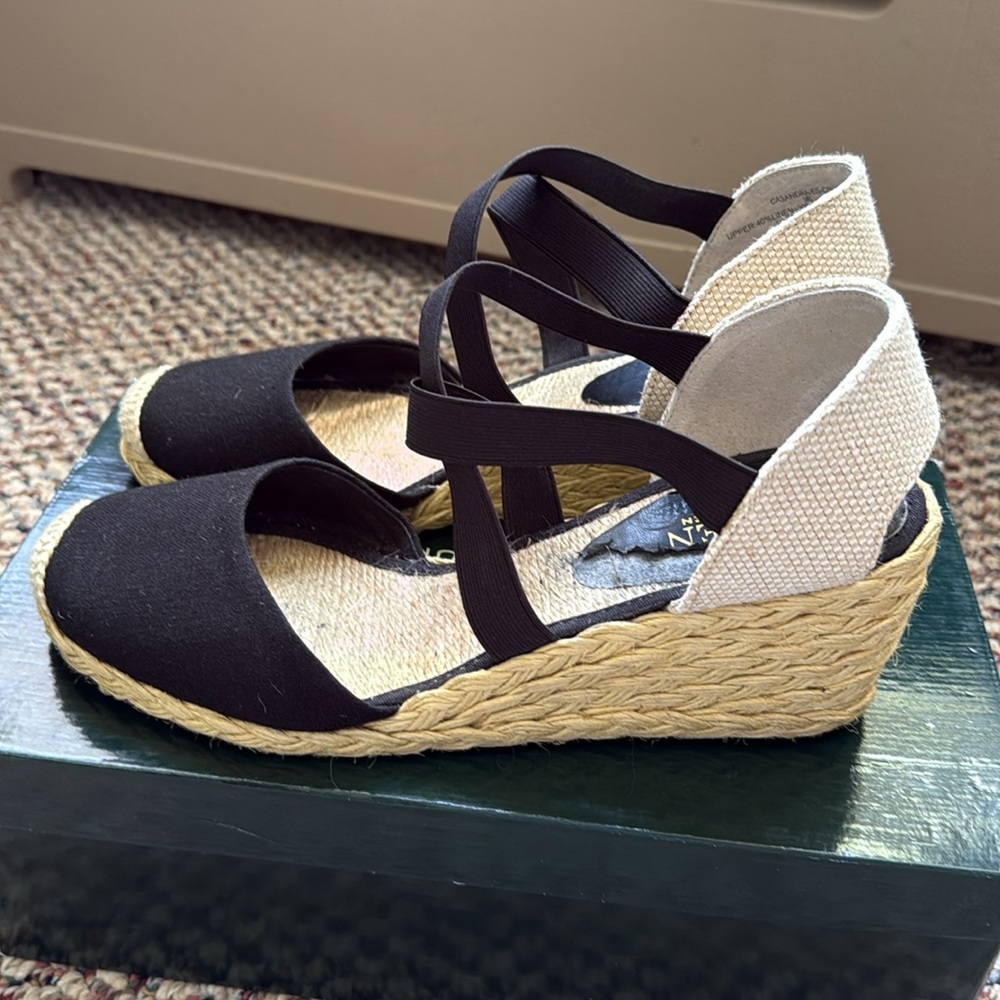 Woman’s Ralph Lauren Casandra Eucalyptus Linen Espadrille Size 9B - Black - Picture 4 of 8